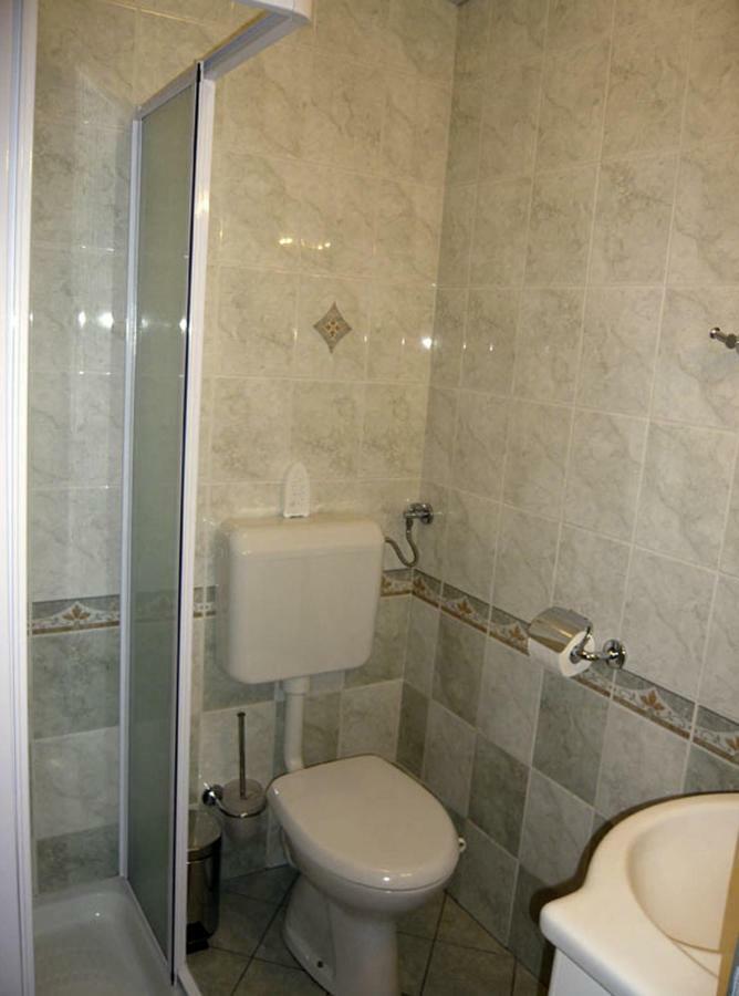 Apartmaji Hribar Pr'Ostank 卡姆尼克 外观 照片