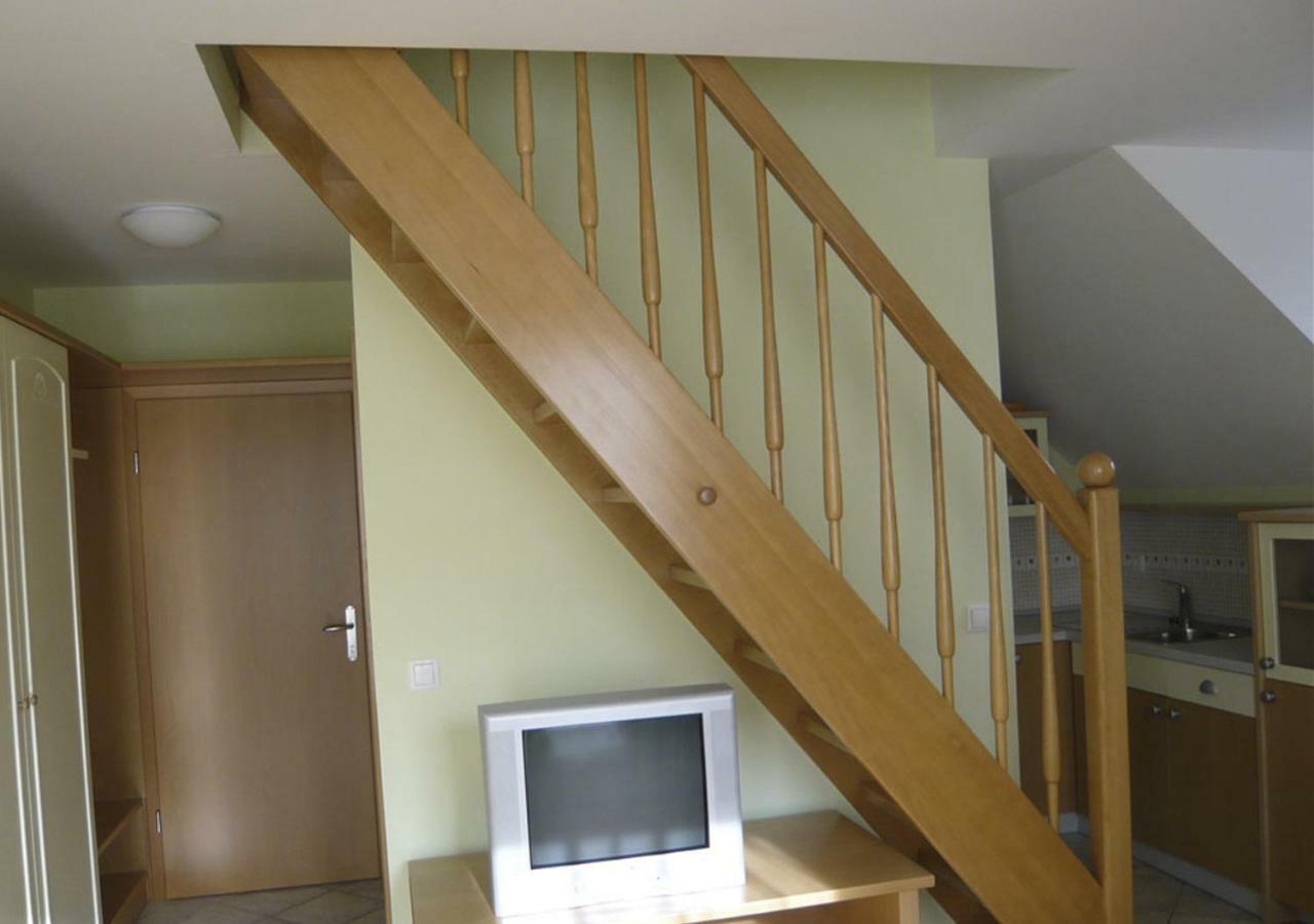 Apartmaji Hribar Pr'Ostank 卡姆尼克 外观 照片