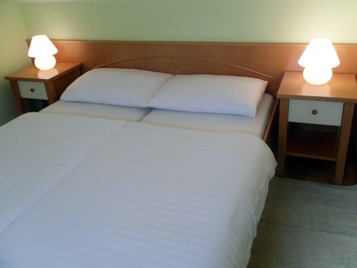 Apartmaji Hribar Pr'Ostank 卡姆尼克 外观 照片